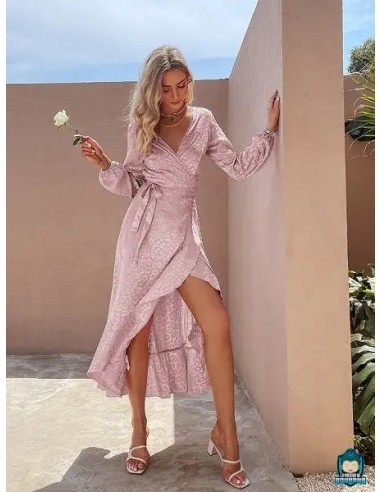 Robe portefeuille longue d'été fluide rose pale brillant des détails fins